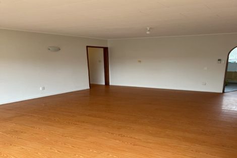 Photo of property in 17 Salamanca Road, Sunnynook, Auckland, 0620