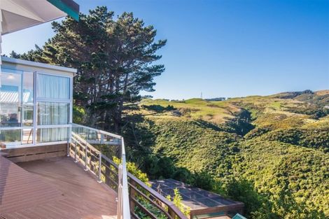 Photo of property in 17 Maracas Crescent, Grenada Village, Wellington, 6037