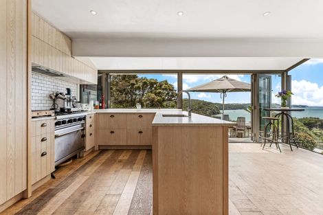 Photo of property in 47 Puriri Place, Sandspit, Warkworth, 0982