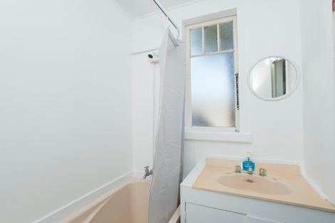 Photo of property in 16 Anzac Street, Gisborne, 4010