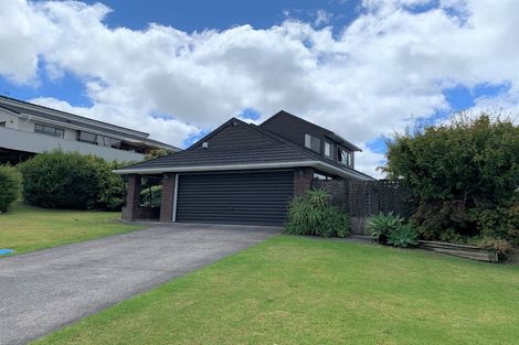 Photo of property in 20 Tatyana Place, Massey, Auckland, 0614