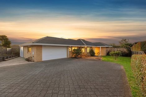 Photo of property in 3 Ridgemount Terrace, Welcome Bay, Tauranga, 3112