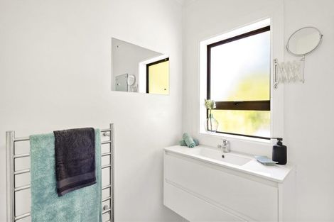 Photo of property in 1 Auckland Terrace, Melrose, Wellington, 6023