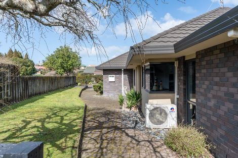 Photo of property in 12 Sunny Dale, Western Heights, Hamilton, 3200