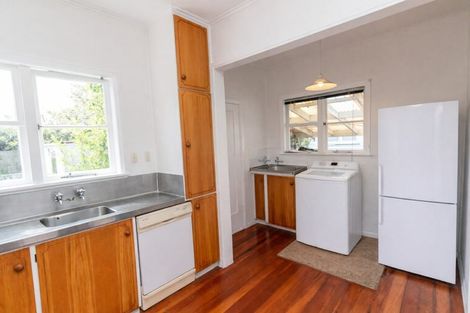 Photo of property in 39 Thornycroft Avenue, Epuni, Lower Hutt, 5011