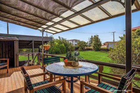 Photo of property in 3 Costello Crescent, Pukehina, Te Puke, 3189