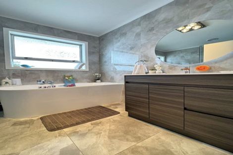 Photo of property in 31 Hill Crescent, Papakura, 2110