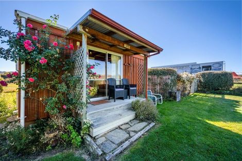 Photo of property in The Crows Nest Backpackers, 3365 Ida Valley-omakau Road, Oturehua, 9387