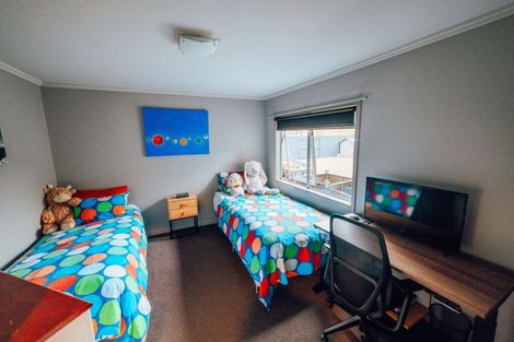 Photo of property in 12 Liberty Grove, Kelvin Grove, Palmerston North, 4414