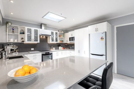 Photo of property in 69 Ngatai Road, Otumoetai, Tauranga, 3110