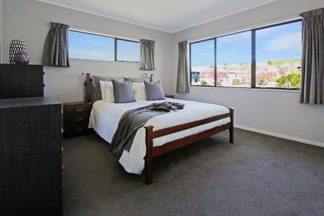 Photo of property in 33 Tawavale Street, Pukehangi, Rotorua, 3015