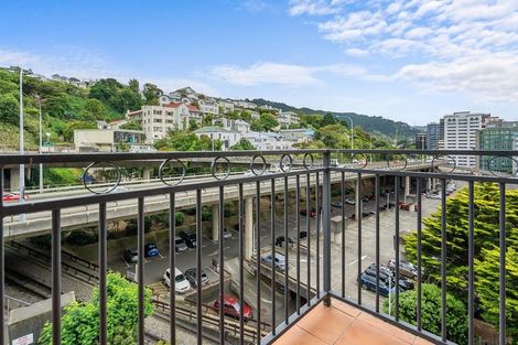 Photo of property in Atrium Apartments, 3n/154 The Terrace, Wellington Central, Wellington, 6011