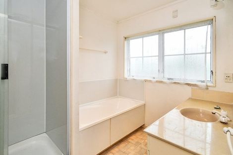 Photo of property in 6/2 Tampin Road, Hillpark, Auckland, 2102