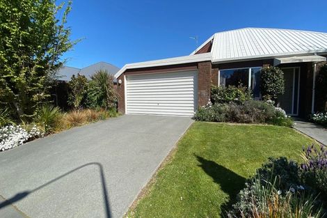 Photo of property in 70 Apsley Drive, Avonhead, Christchurch, 8042