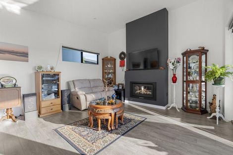 Photo of property in 57 Awatira Drive, Papamoa Beach, Papamoa, 3118