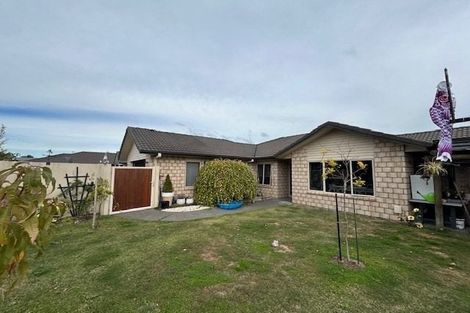 Photo of property in 8 Paul Close, Papamoa Beach, Papamoa, 3118