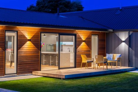 Photo of property in 5 Bressay Way, Waikanae, 5036