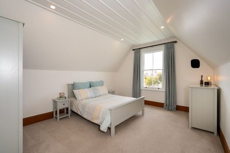 Photo of property in 14 Cameron Road, Bluff Hill, Napier, 4110