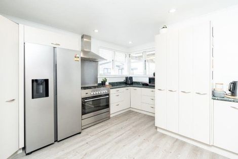 Photo of property in 83 Bryant Road, St Andrews, Hamilton, 3200