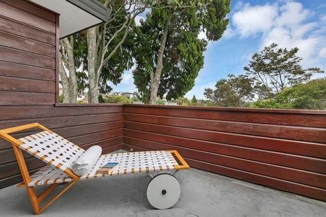 Photo of property in 2/143a Mokoia Road, Birkenhead, Auckland, 0626