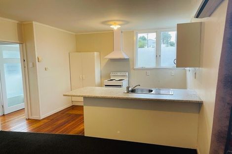Photo of property in 22 Evans Road, Glen Eden, Auckland, 0602