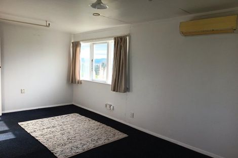 Photo of property in 3 Lincoln Road, Bluff Hill, Napier, 4110