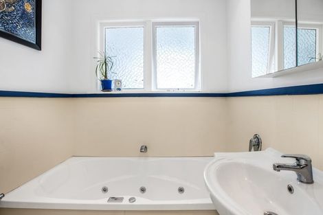 Photo of property in 31 Saint Albans Avenue, Karori, Wellington, 6012