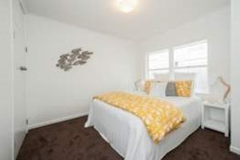 Photo of property in 2/7 Ellerton Road, Mount Eden, Auckland, 1024