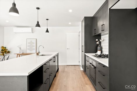 Photo of property in 33c Gemstone Drive, Birchville, Upper Hutt, 5018