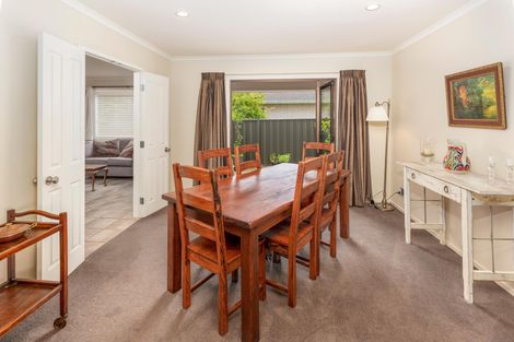 Photo of property in 5 Gulliver Place, Conifer Grove, Takanini, 2112