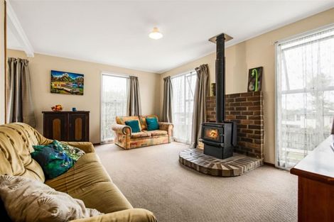 Photo of property in 6 Cherry Tree Place, Massey, Auckland, 0614