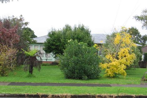 Photo of property in 100 Tiraumea Drive, Pakuranga, Auckland, 2010