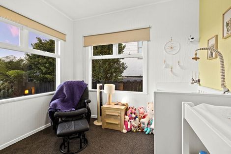 Photo of property in 1/13 Woodhouse Place, West Harbour, Auckland, 0618