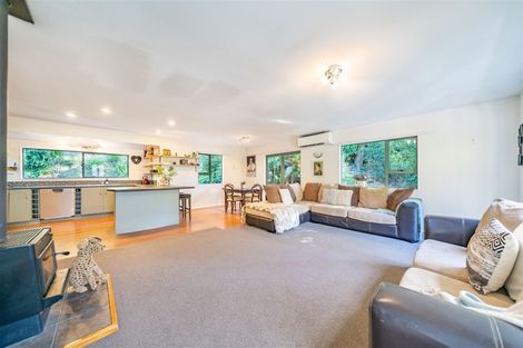 Photo of property in 116 Pinehaven Road, Pinehaven, Upper Hutt, 5019