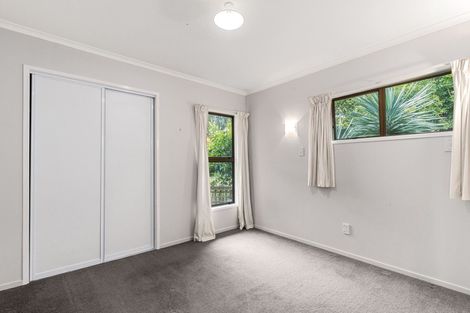 Photo of property in 16 Sumich Place, West Harbour, Auckland, 0618