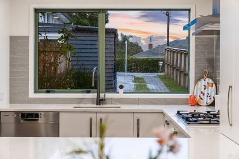 Photo of property in 630a Te Atatu Road, Te Atatu Peninsula, Auckland, 0610
