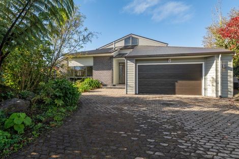 Photo of property in 64 Karina Road, Merrilands, New Plymouth, 4312