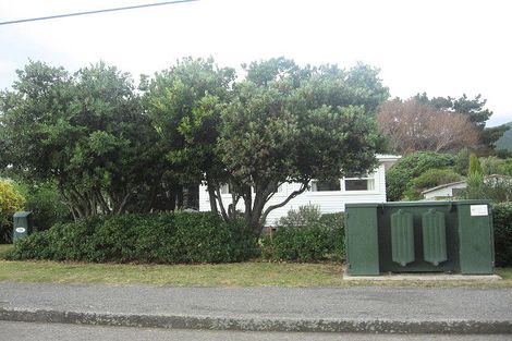 Photo of property in 124 Tilley Road, Paekakariki, 5034
