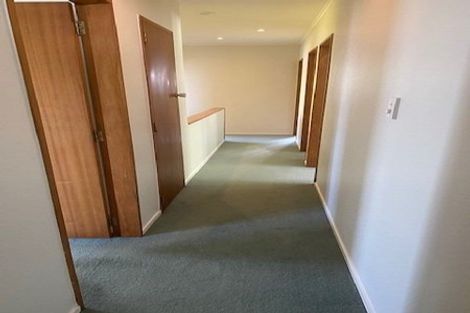 Photo of property in 34 Westhaven Drive, Tawa, Wellington, 5028