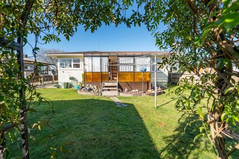 Photo of property in 5 Bremridge Place, Melville, Hamilton, 3206