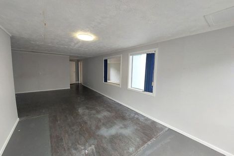 Photo of property in 56 Sherwood Avenue, Te Atatu South, Auckland, 0610