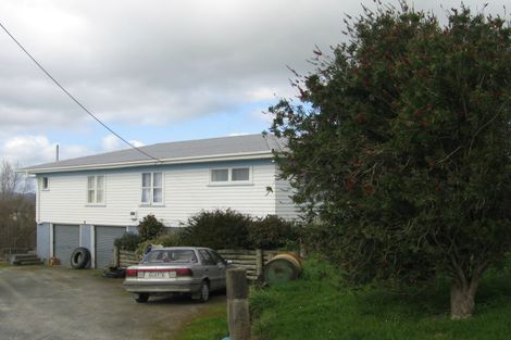 Photo of property in 83 Gorge Road, Maungaturoto, 0520