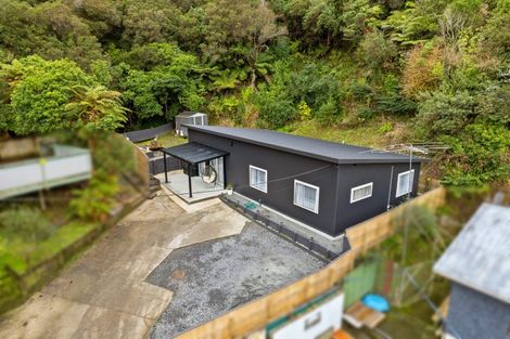 Photo of property in 17 John Street, Stokes Valley, Lower Hutt, 5019