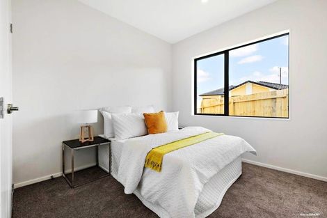 Photo of property in 1 Creswell Lane, Papakura, 2110