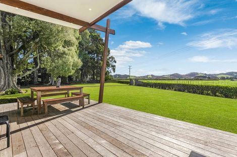 Photo of property in 89 Burnside Road, Ardmore, Papakura, 2582