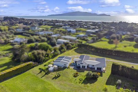 Photo of property in 19 Paetawa Road, Peka Peka, Waikanae, 5391