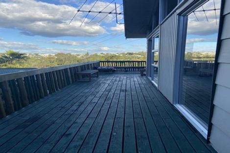 Photo of property in 1/26 Noeleen Street, Glenfield, Auckland, 0629