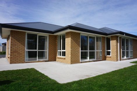 Photo of property in 4 Stanwood Grove, Darfield, 7510