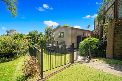 Photo of property in 26 Fratley Avenue, Farm Cove, Auckland, 2012