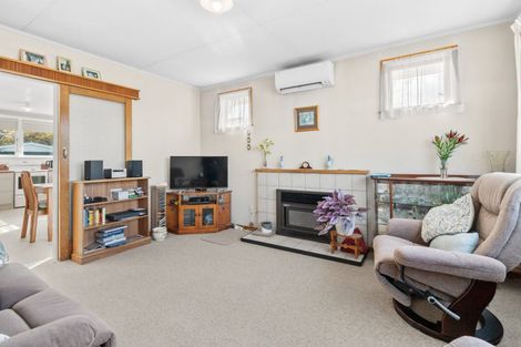 Photo of property in 9 Madden Place, Solway, Masterton, 5810